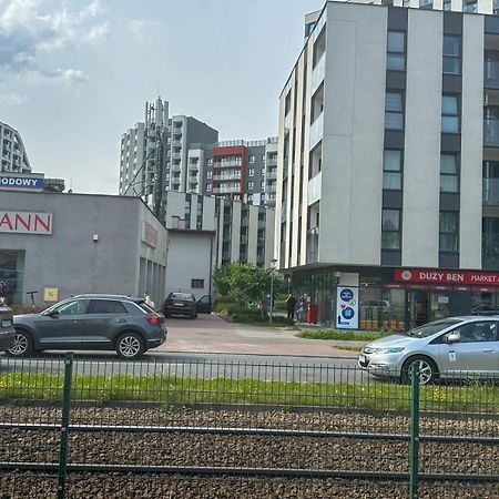 Elegant Two-Room Apartment, Sleeps 4, Near Turon Arena, With Balcony Kraków Eksteriør billede