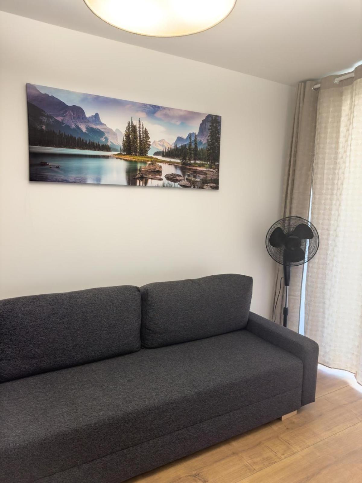 Elegant Two-Room Apartment, Sleeps 4, Near Turon Arena, With Balcony Kraków Eksteriør billede