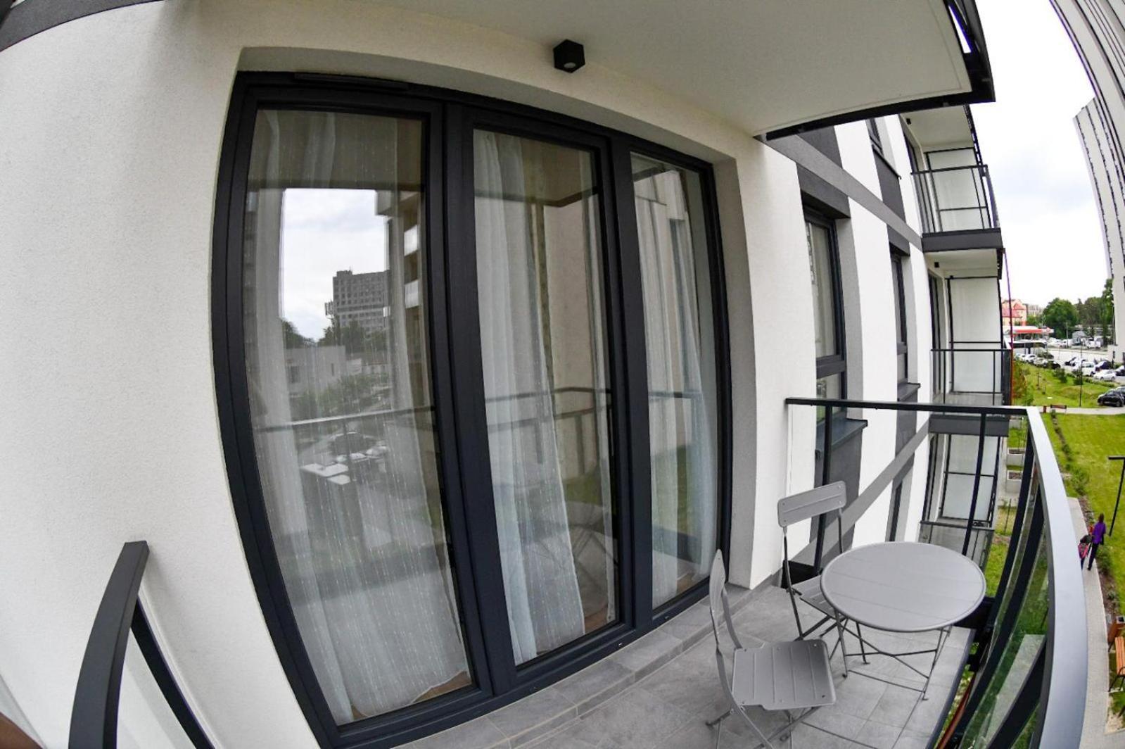 Elegant Two-Room Apartment, Sleeps 4, Near Turon Arena, With Balcony Kraków Eksteriør billede